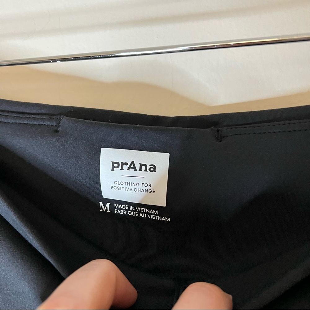 NWT Prana Layna Jogger in Black Size Medium - Picture 6 of 7